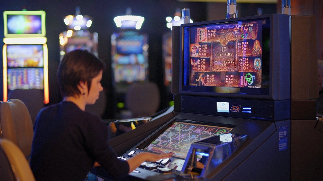 Spin Your Way to Riches: Explore Online Slot Games Now